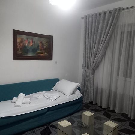 Goni Guest House Saranda Zewnętrze zdjęcie